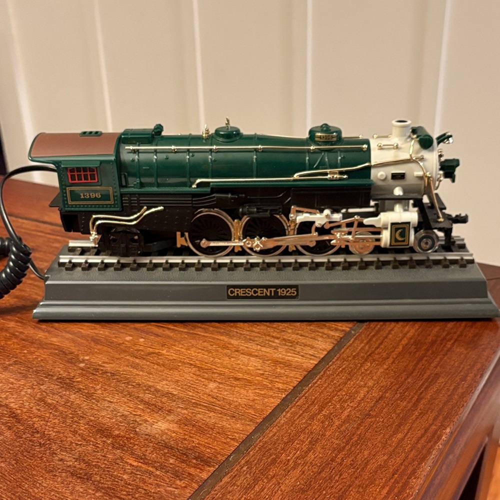 Crescent Train 1925 Model Locomotive Phone